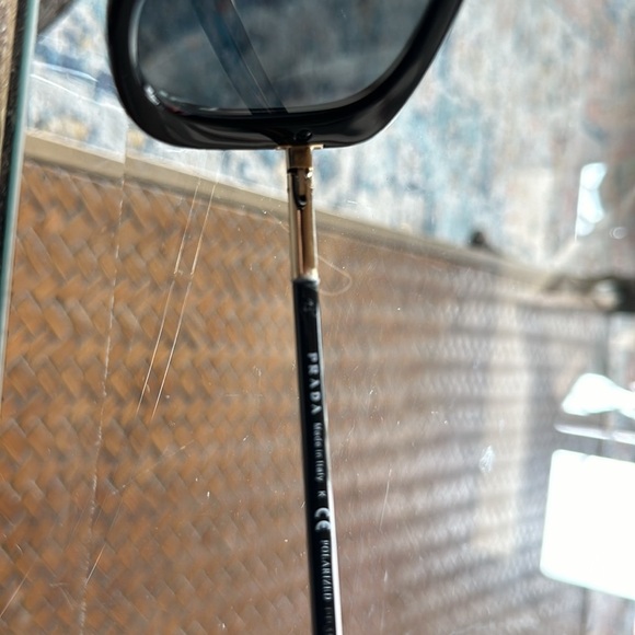 Prada SP04W women’s sunglasses new - Picture 2 of 6